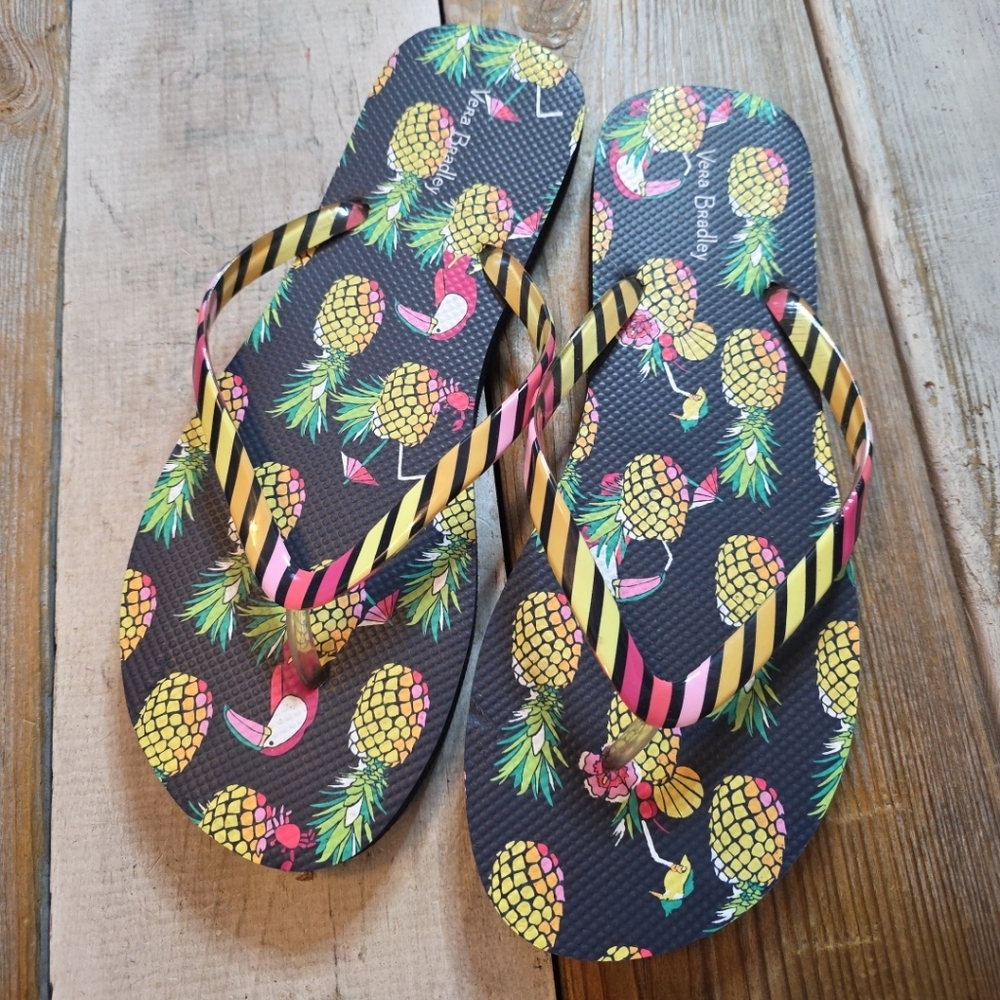 VERA BRADLEY Womens Flip Flops Toucan Party Pineapple Design Size 9-10 NWOT